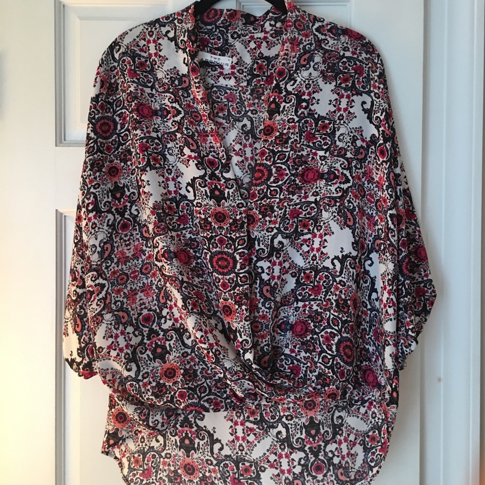 Paisley v neck top